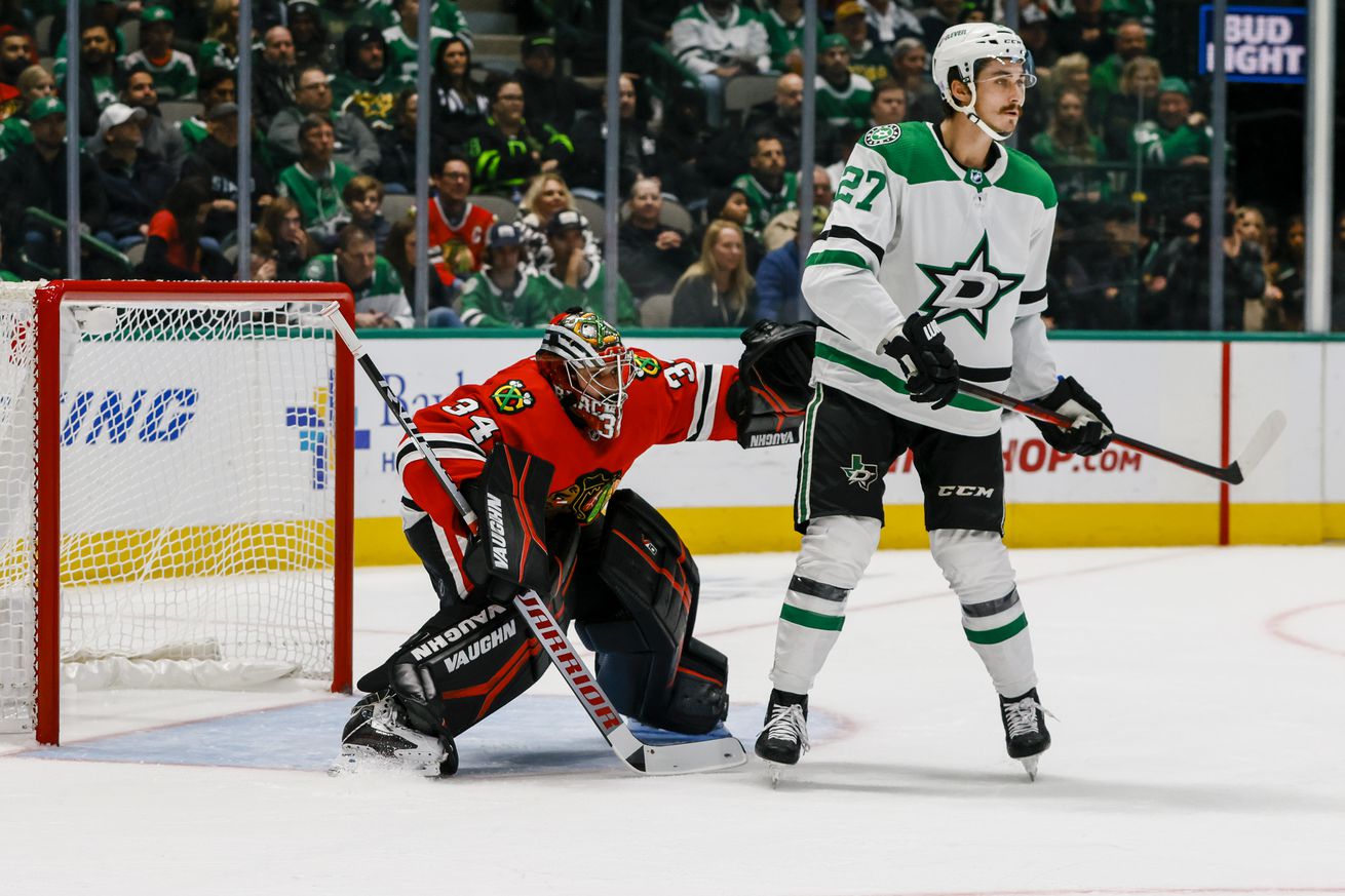 NHL: NOV 23 Blackhawks at Stars