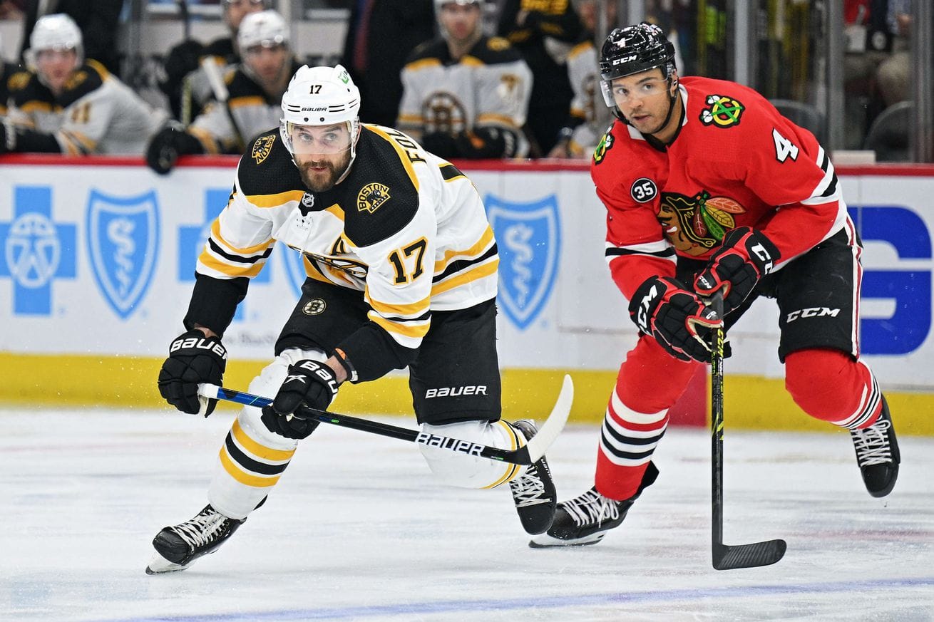 Boston Bruins v Chicago Blackhawks