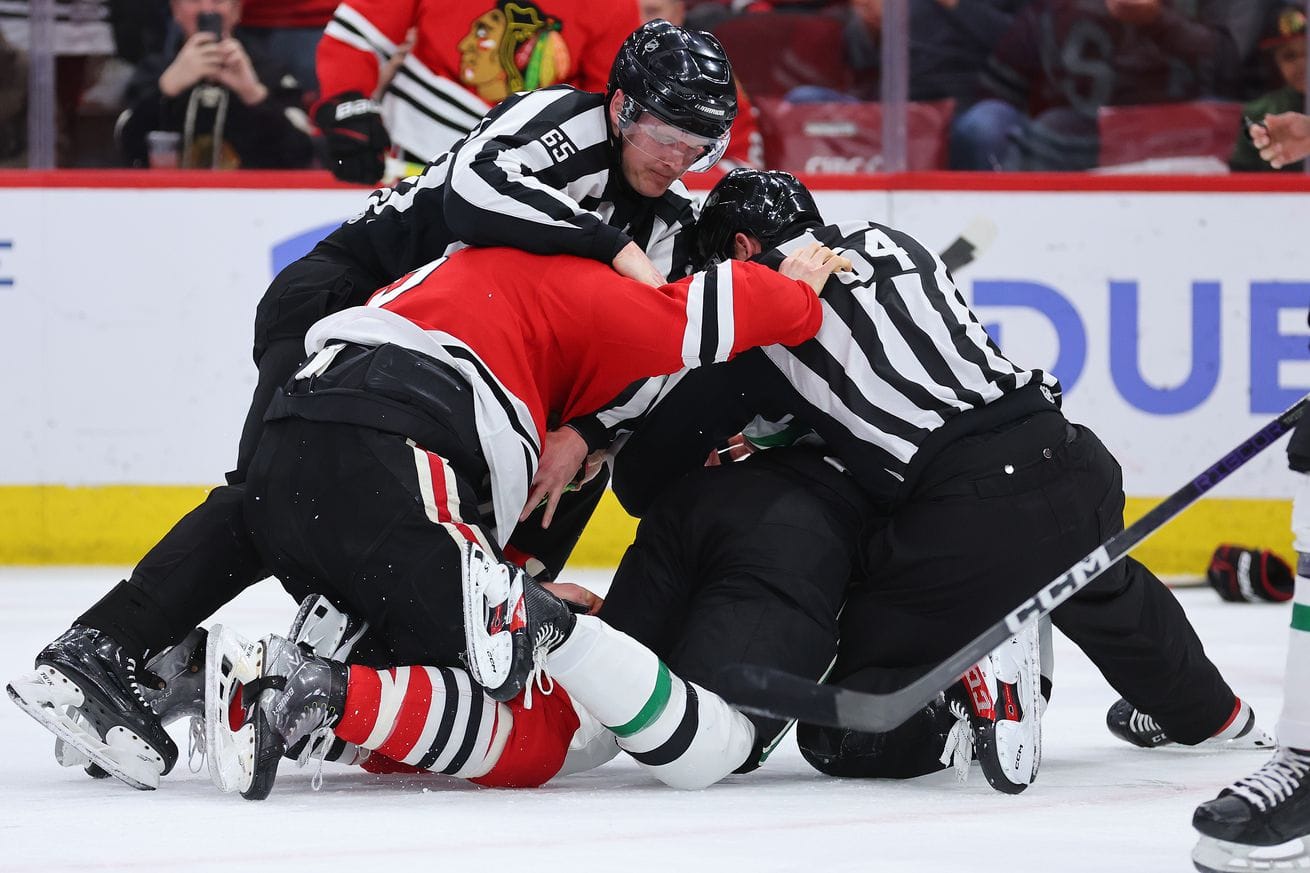 Dallas Stars v Chicago Blackhawks