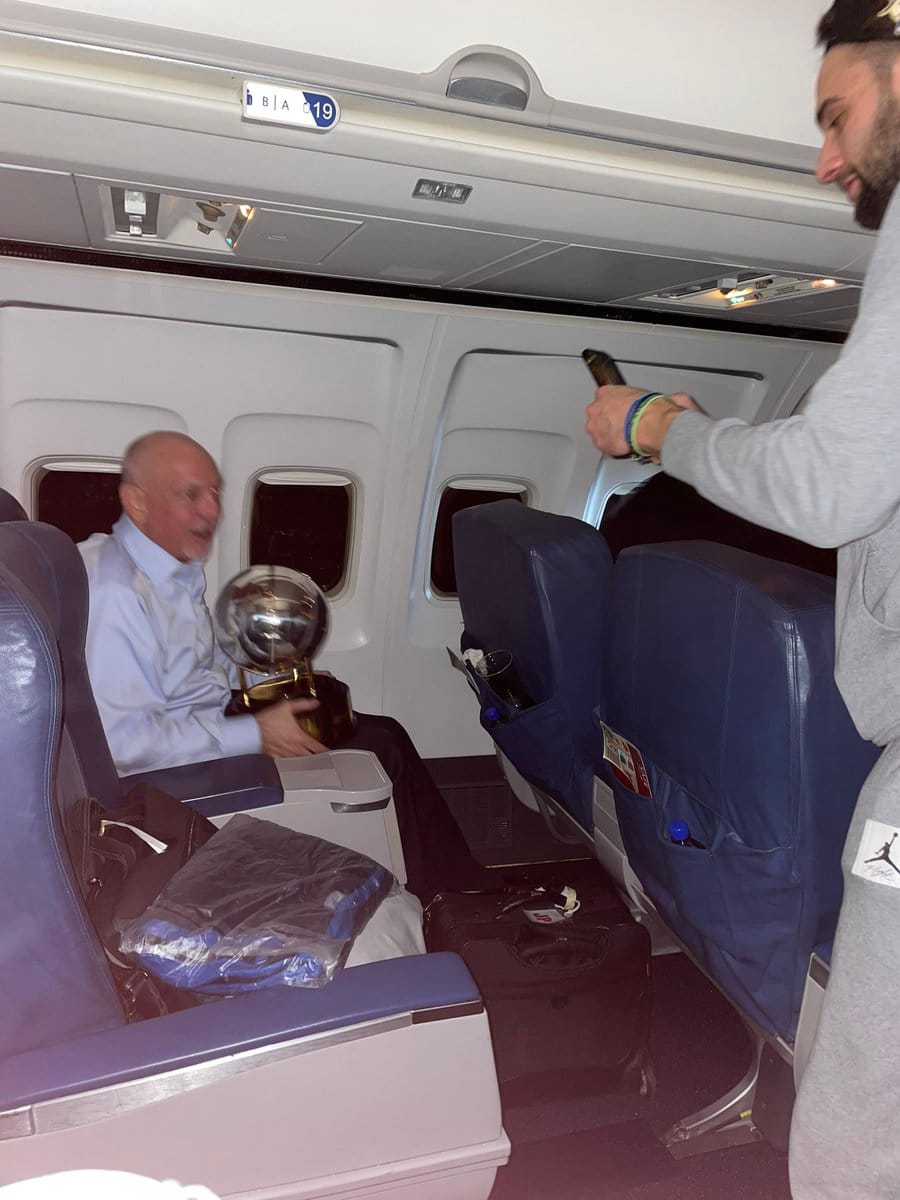 https://www.chicagosports.today/wp-content/uploads/2023/06/FxWvlK7XwAAxScv.jpg