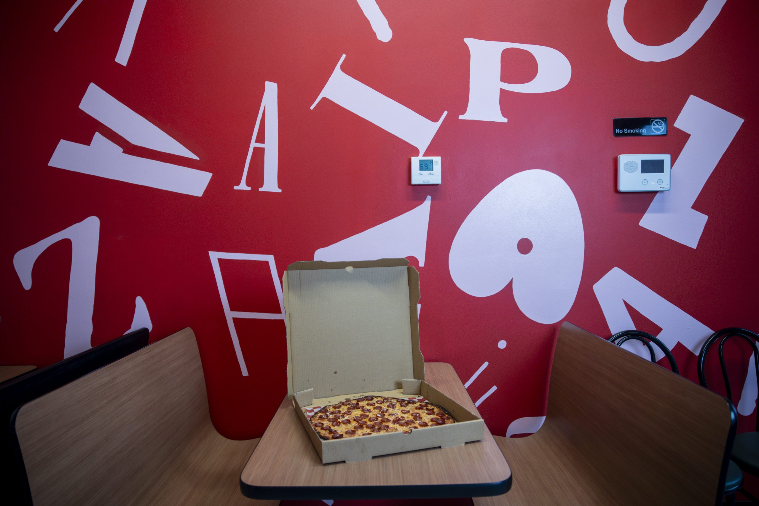 A tavern-style pepperoni pizza at Pizza Matta. (Vincent Alban/Chicago Tribune)