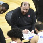 New York Knicks head coach Tom Thibodeau talks during a tempt in the third quarter against the Cleveland Cavaliers at Rocket Mortgage FieldHouse.