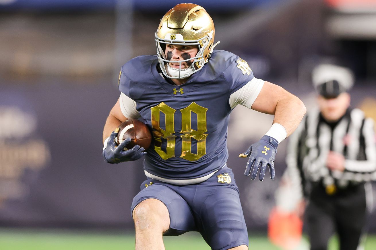 COLLEGE FOOTBALL: NOV 23 Shamrock Series - Army vs Notre Dame