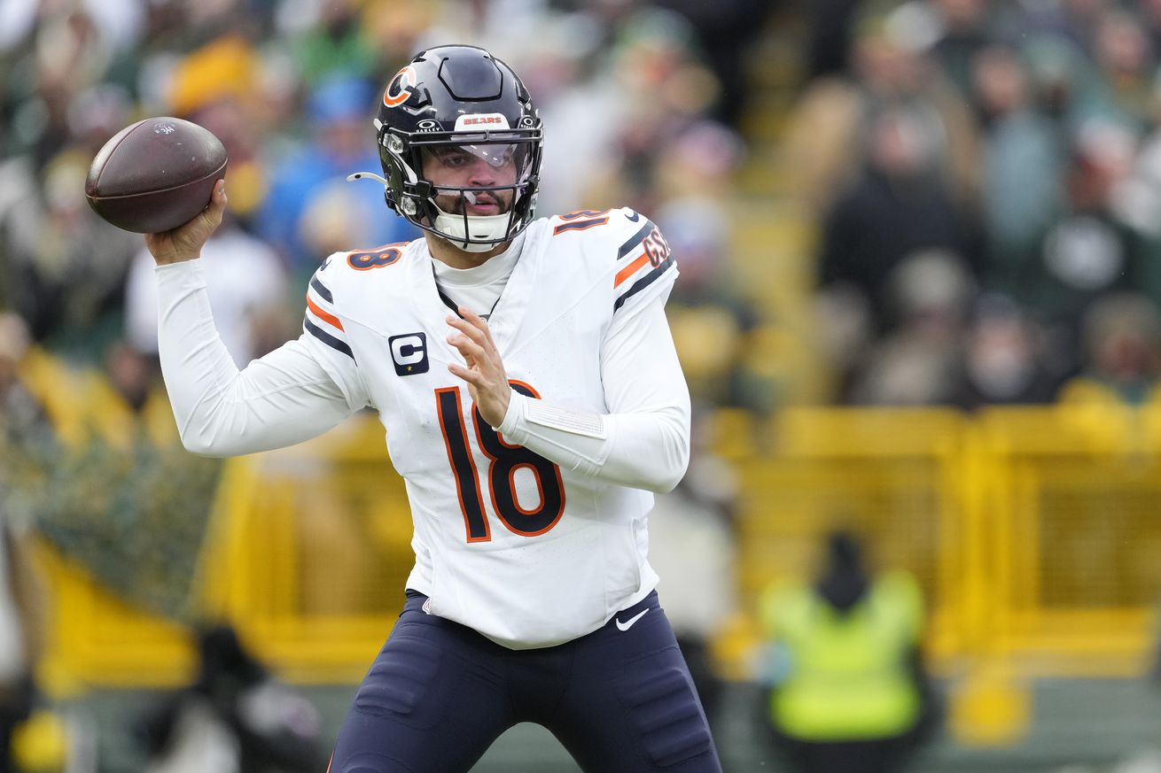 Chicago Bears v Green Bay Packers