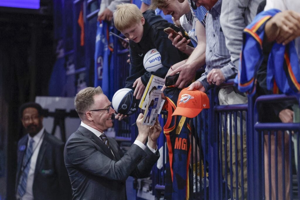 Sam Presti wins the 2024-25 Executive of the Year award