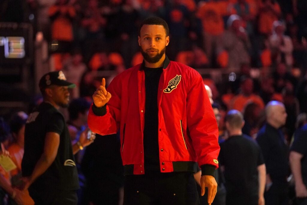 Stephen Curry won't return to action in game 5