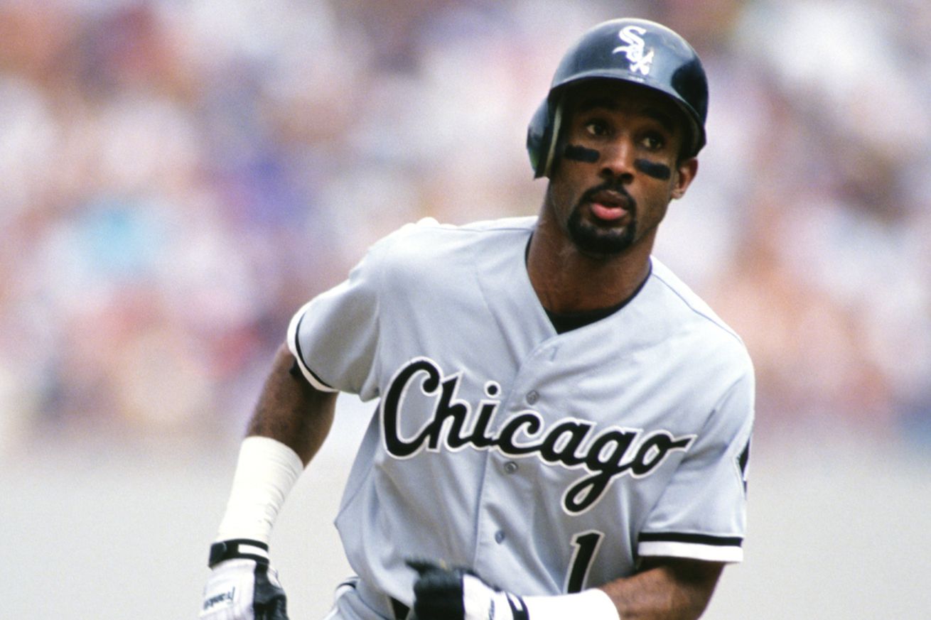 Lance Johnson #1 of the Chicago White Sox running to third base during a MLB game against the New York Yankees on June 27, 1992 in Yankee Stadium in the Bronx, New York.