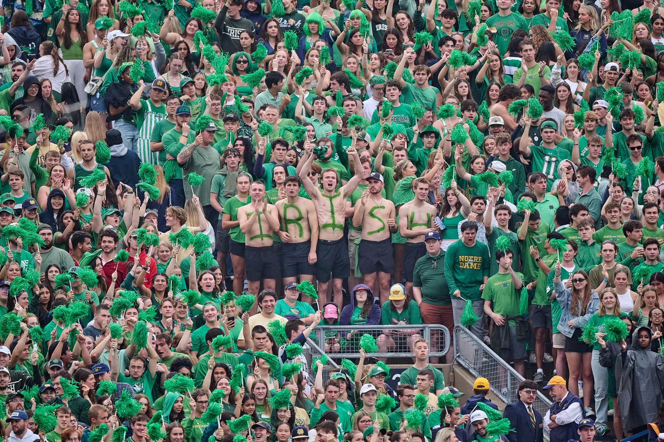 COLLEGE FOOTBALL: SEP 28 Louisville at Notre Dame