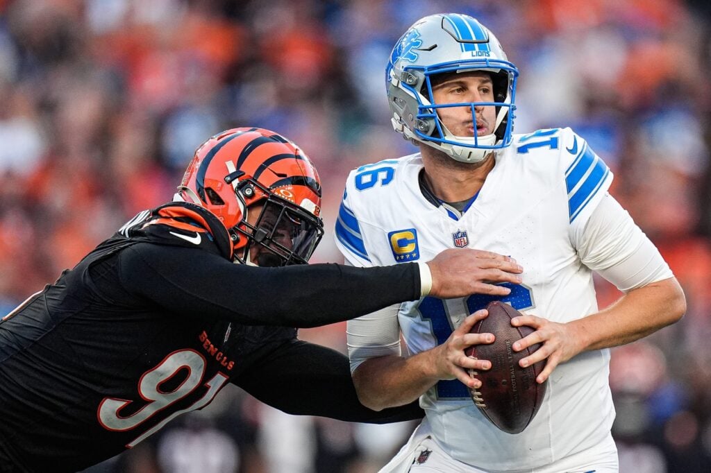 Lions trade edge rusher