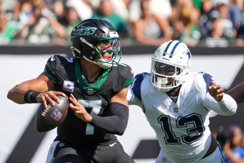Justin Fields, quarterback, New York Jets