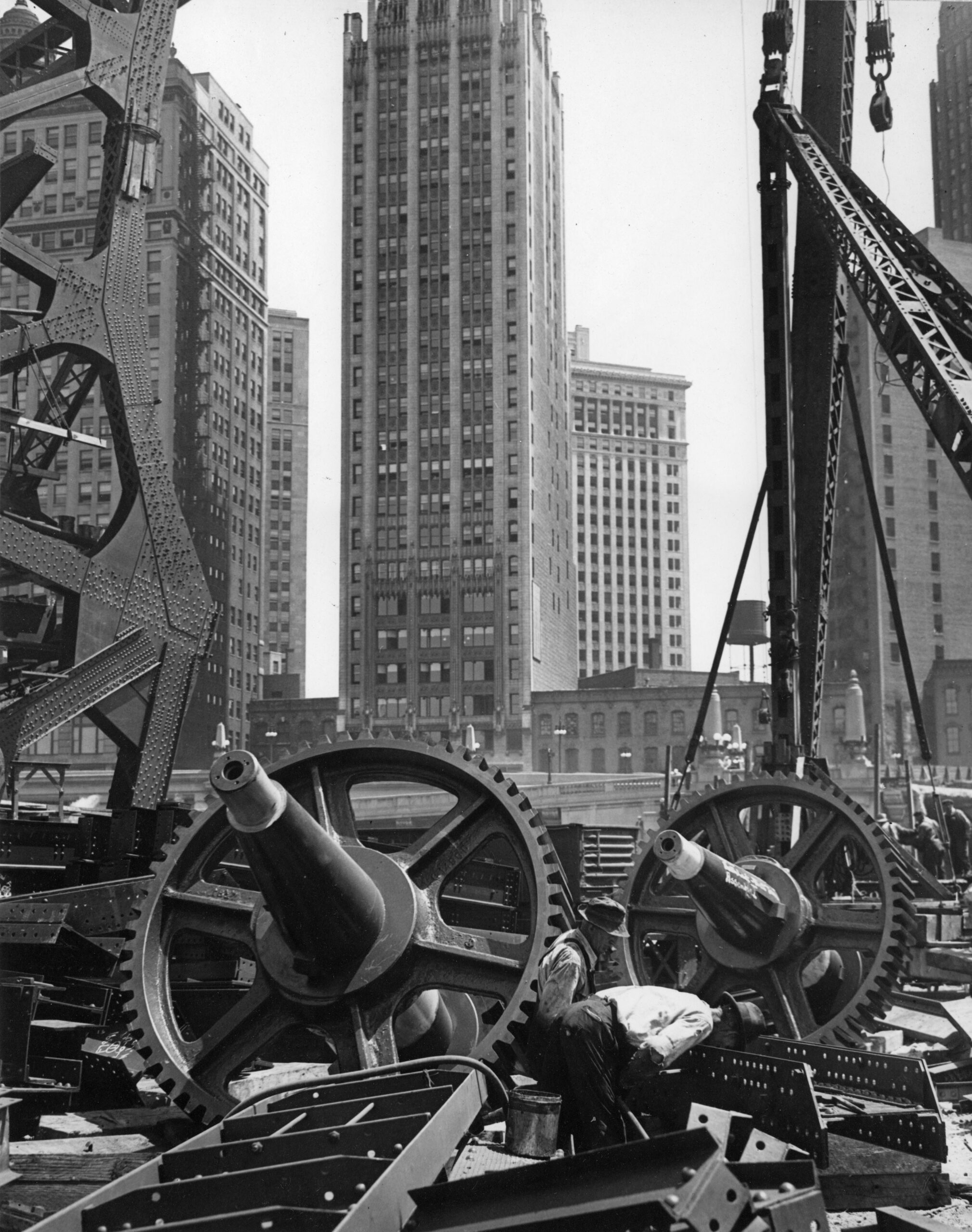 Jun Fujita's photo of men working on bridge construction in...