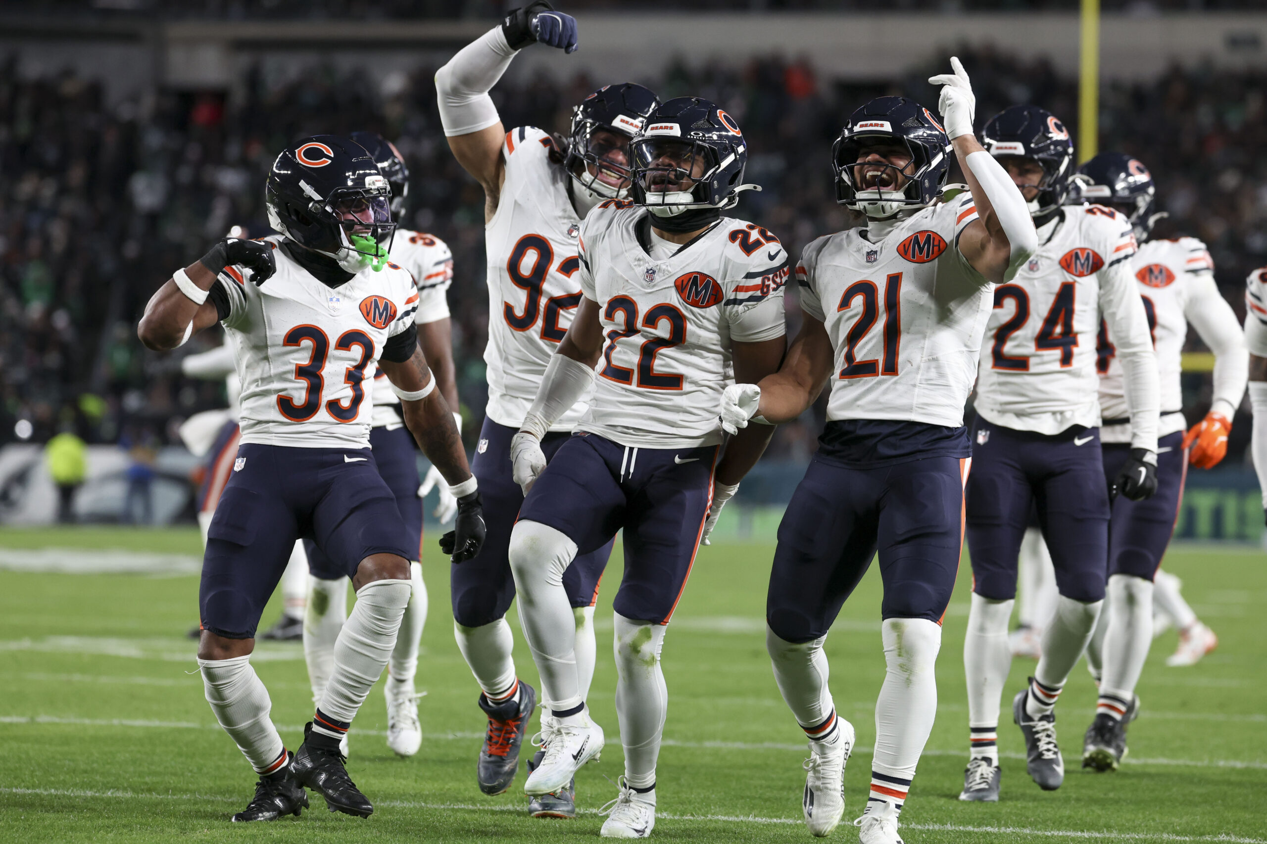 Chicago Bears safety Elijah Hicks (22) celebrates a special teams...