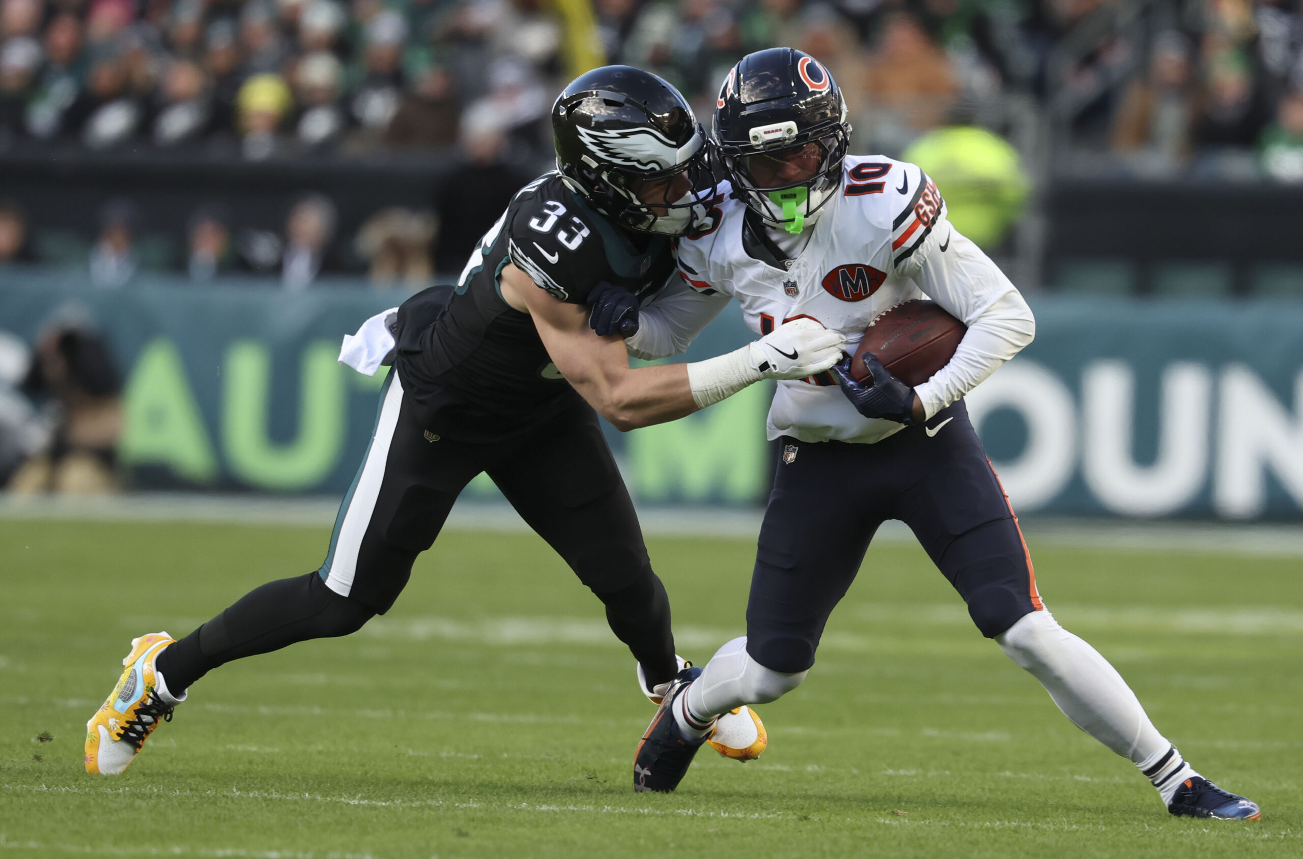 Chicago Bears wide receiver Luther Burden III (10) makes a...