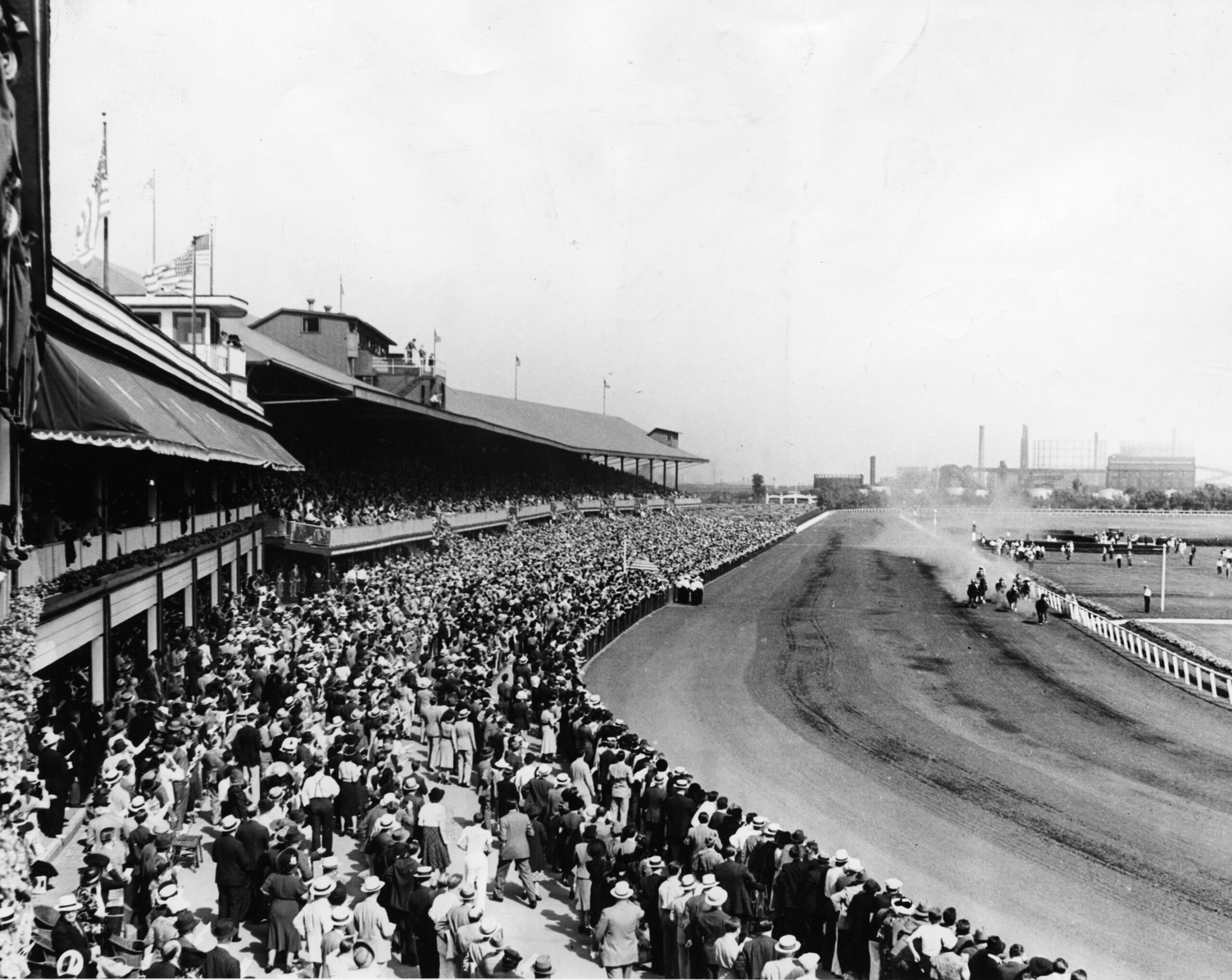 Hawthorne Race Course on Labor Day 1938. (Chicago Tribune historical...