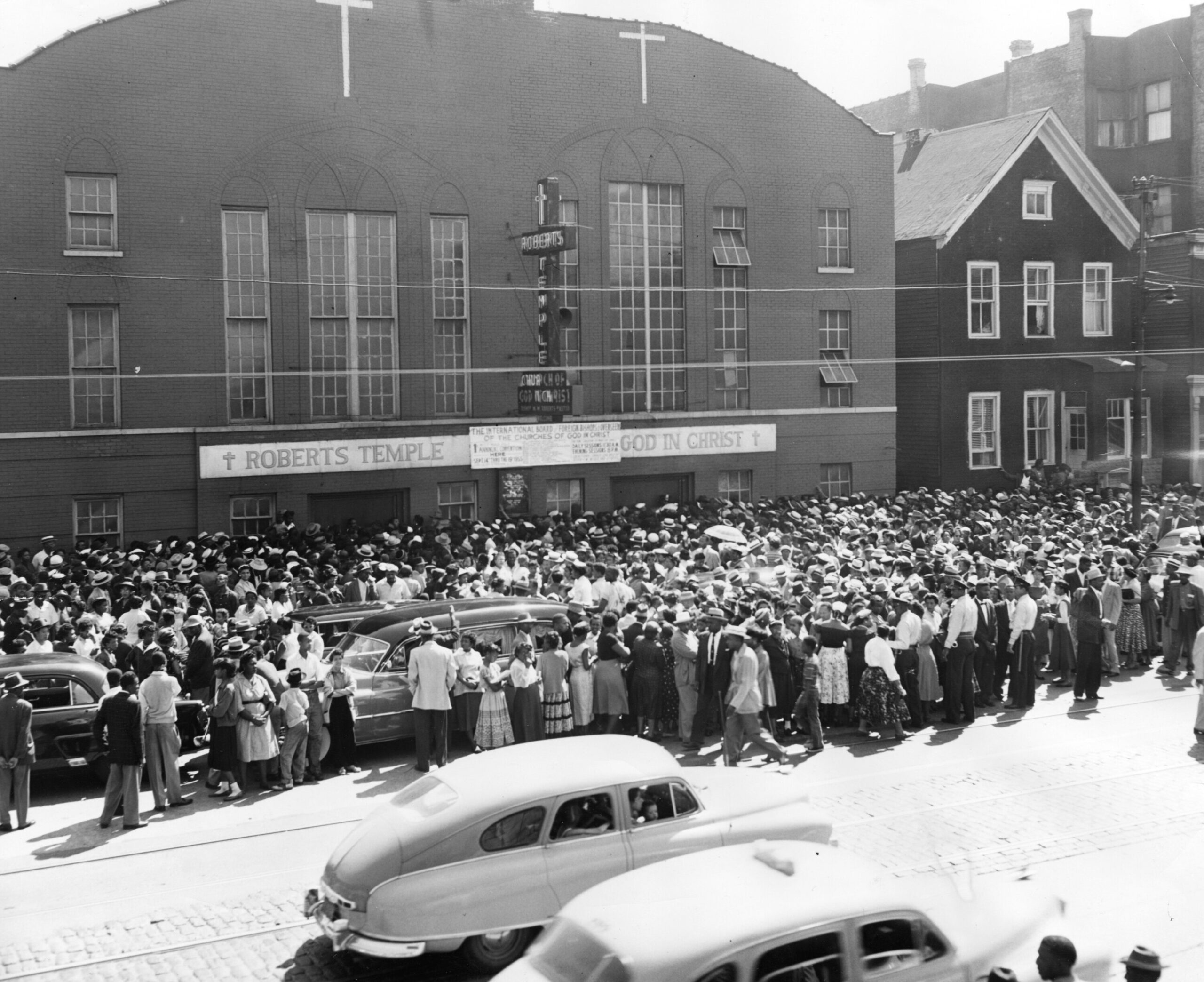The crowd at Emmett Till's funeral at Roberts Temple Church...