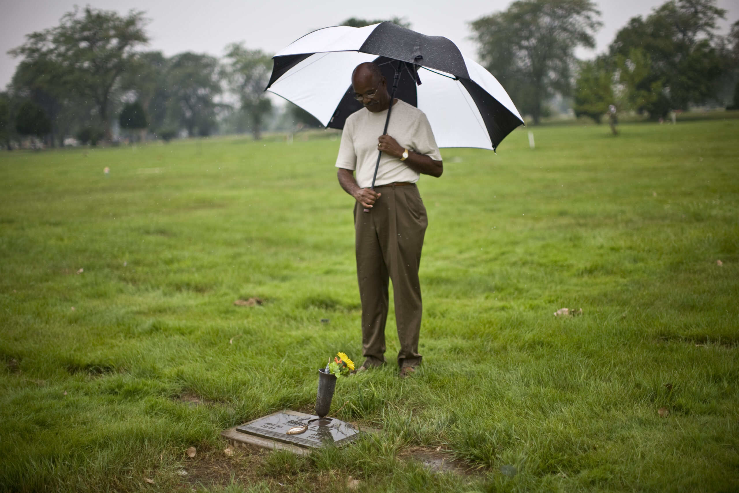 Emmett Till's cousin, Simeon Wright, visits Till's gravesite at Burr...